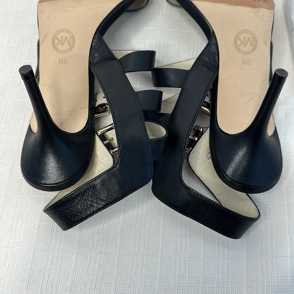 Michael Kors Viola 8M Black Leather 3 Strap Buckle Gold Zip Back Heel Sandal - Picture 7 of 8